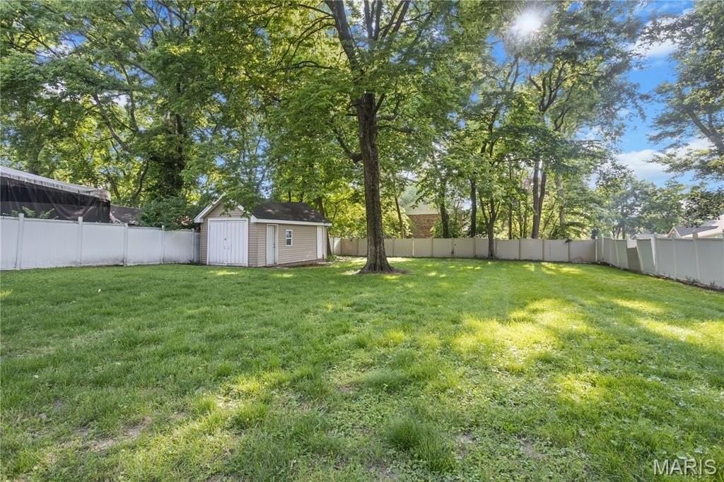 419 S Van Buren Ave - Photo 3 of 21