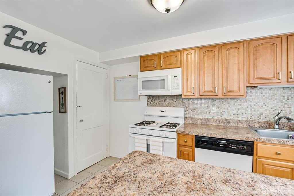 5 Mayfield Pl #B - Photo 6 of 20