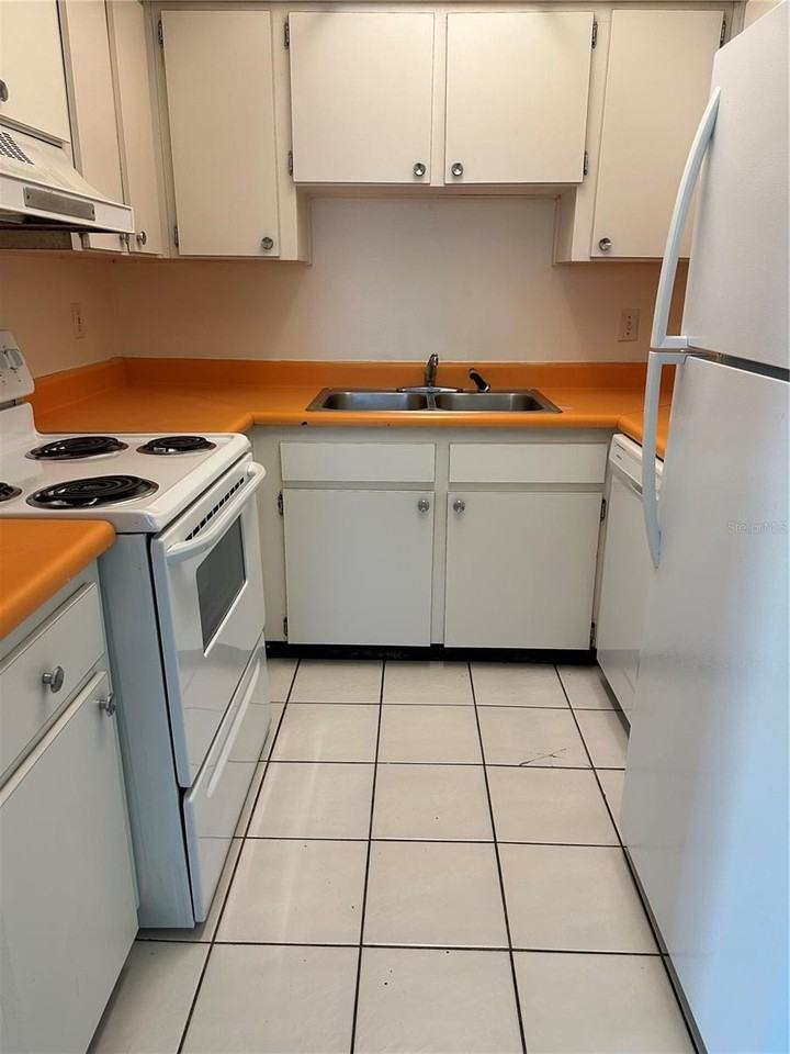 4800 Rilma Ave #148 - Photo 5 of 18