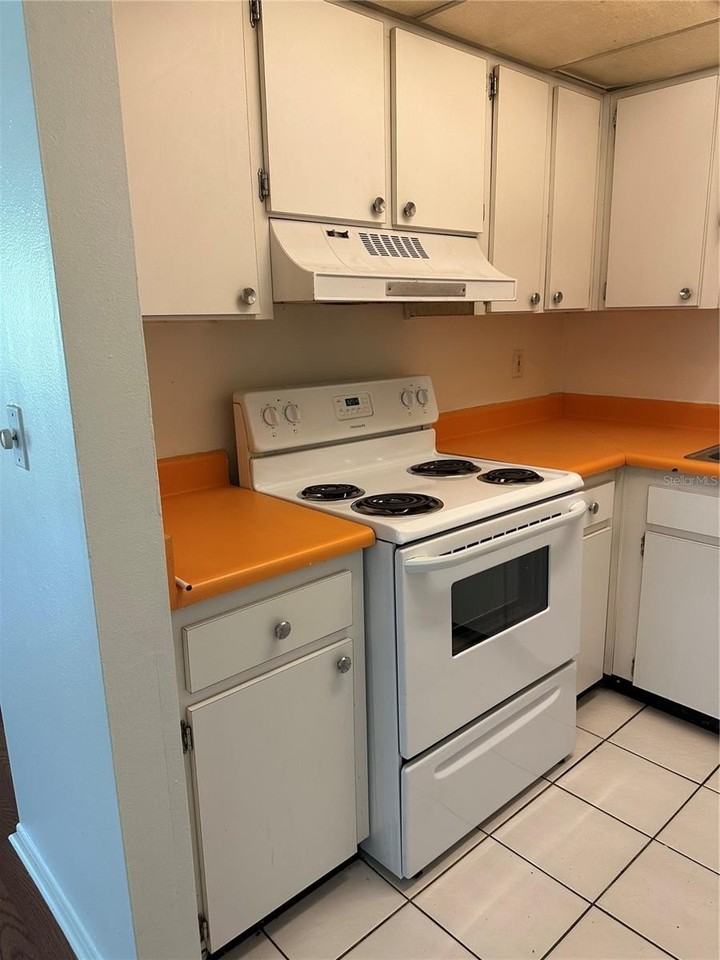 4800 Rilma Ave #148 - Photo 6 of 18