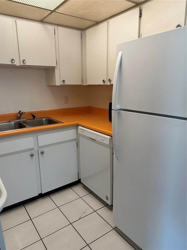 4800 Rilma Ave #148 - Photo 7 of 18