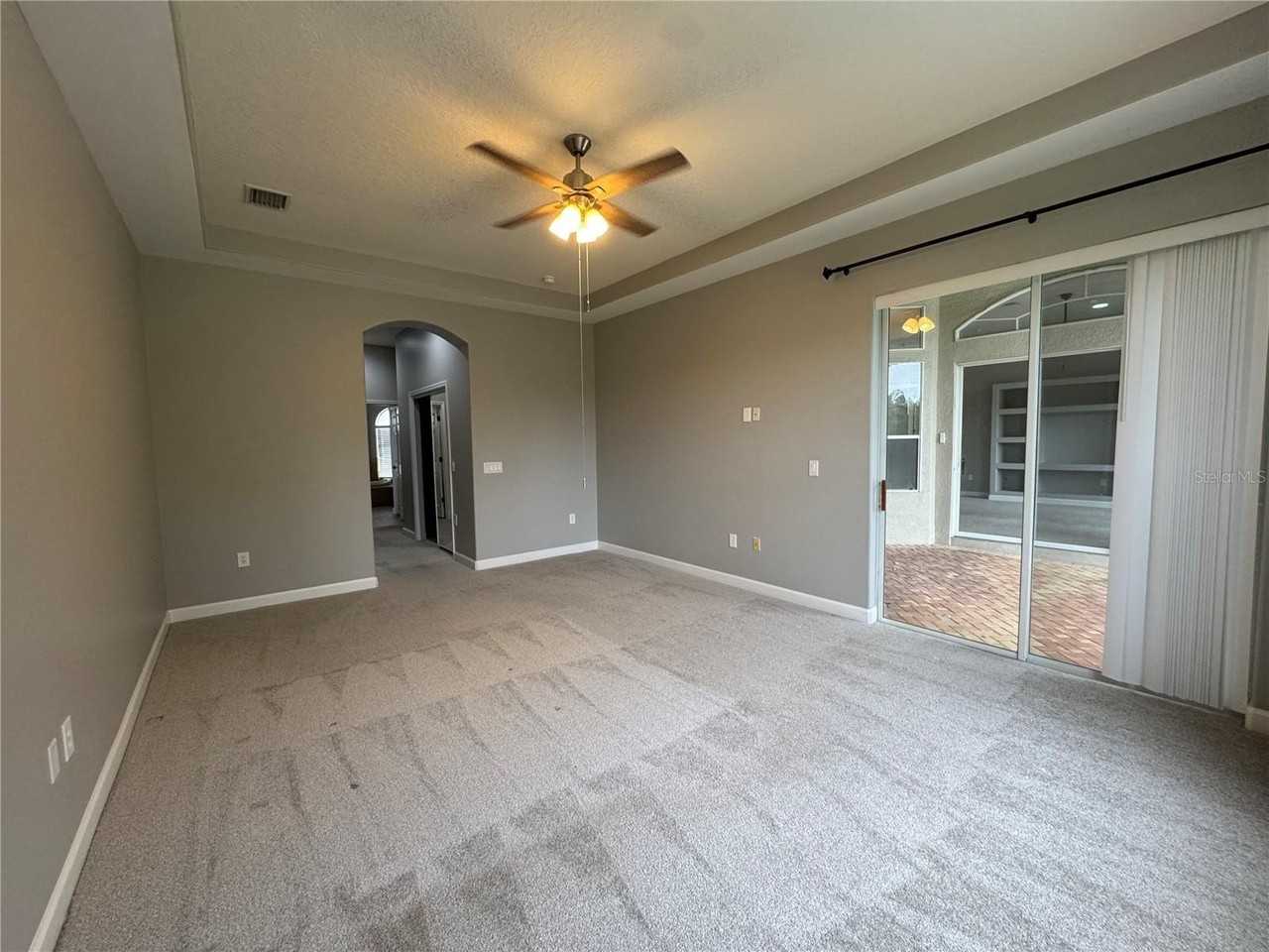 142 Harrington Ct - Photo 7 of 42