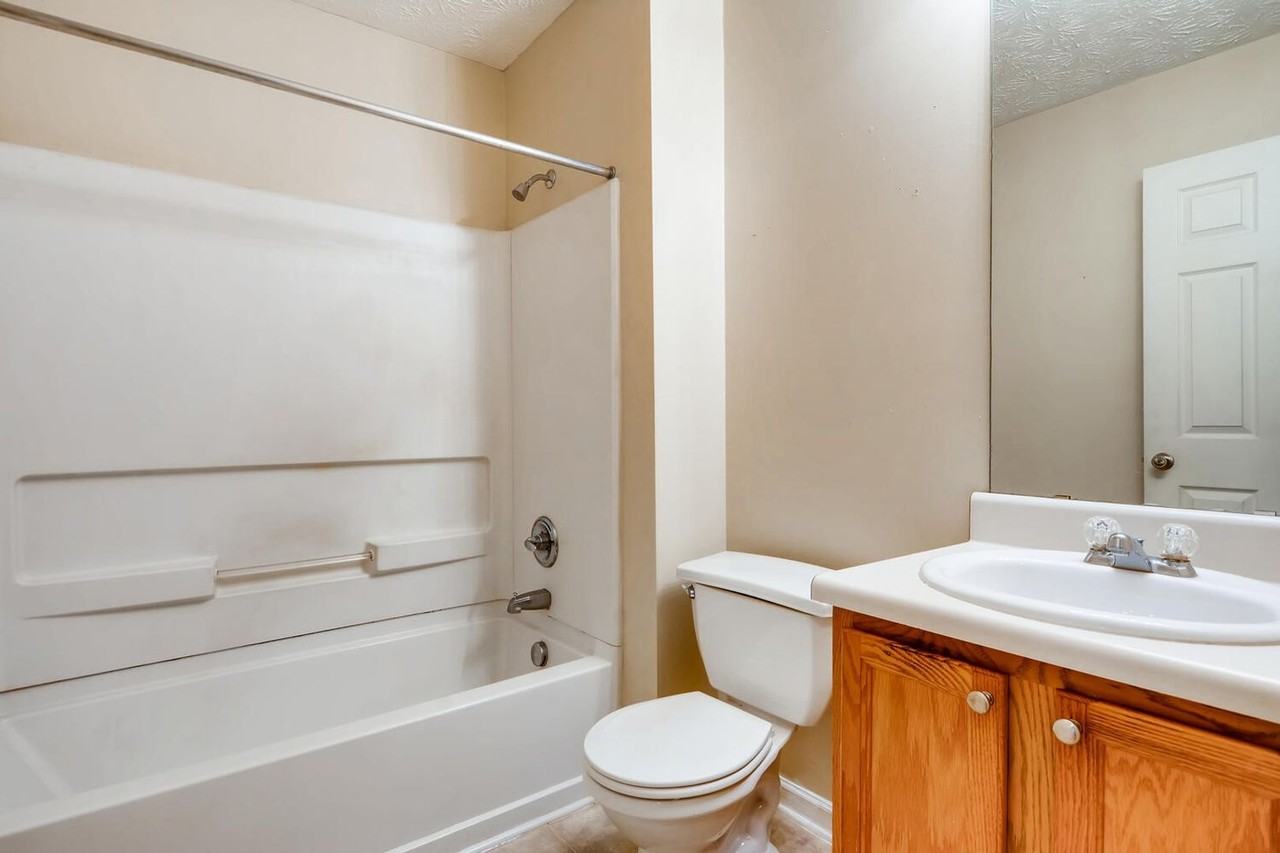 5530 Union Pointe Pl - Photo 6 of 22