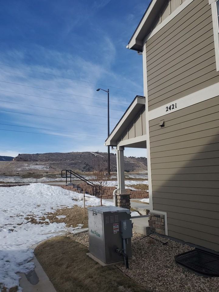 2421 Ridge Top Dr - Photo 3 of 47