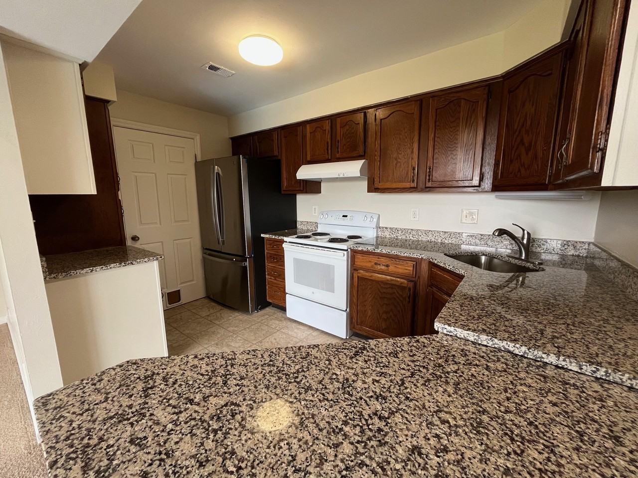 7271 Beacon Hill Dr #7271 - Photo 2 of 44