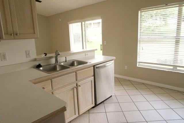 15640 Kensington Trl - Photo 3 of 12
