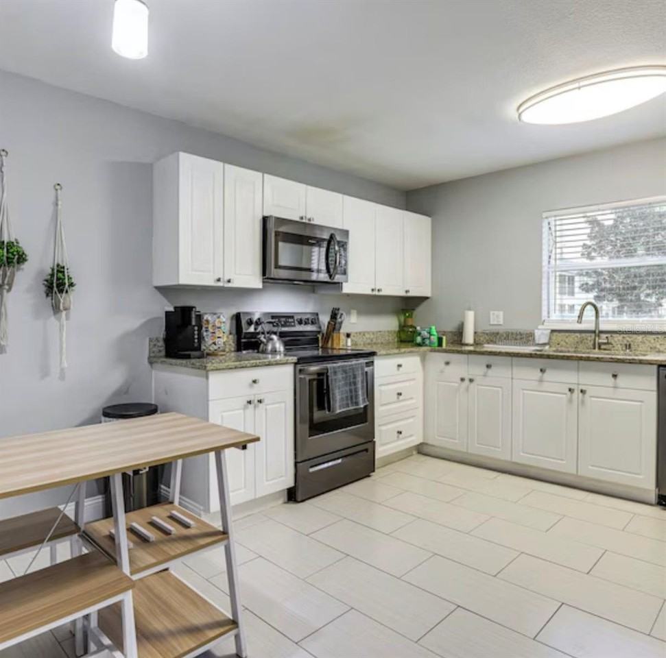 2704 Club Cortile Cir - Photo 4 of 34