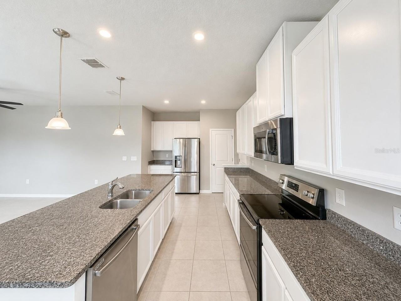 2618 Pleasant Cypress Cir - Photo 6 of 33