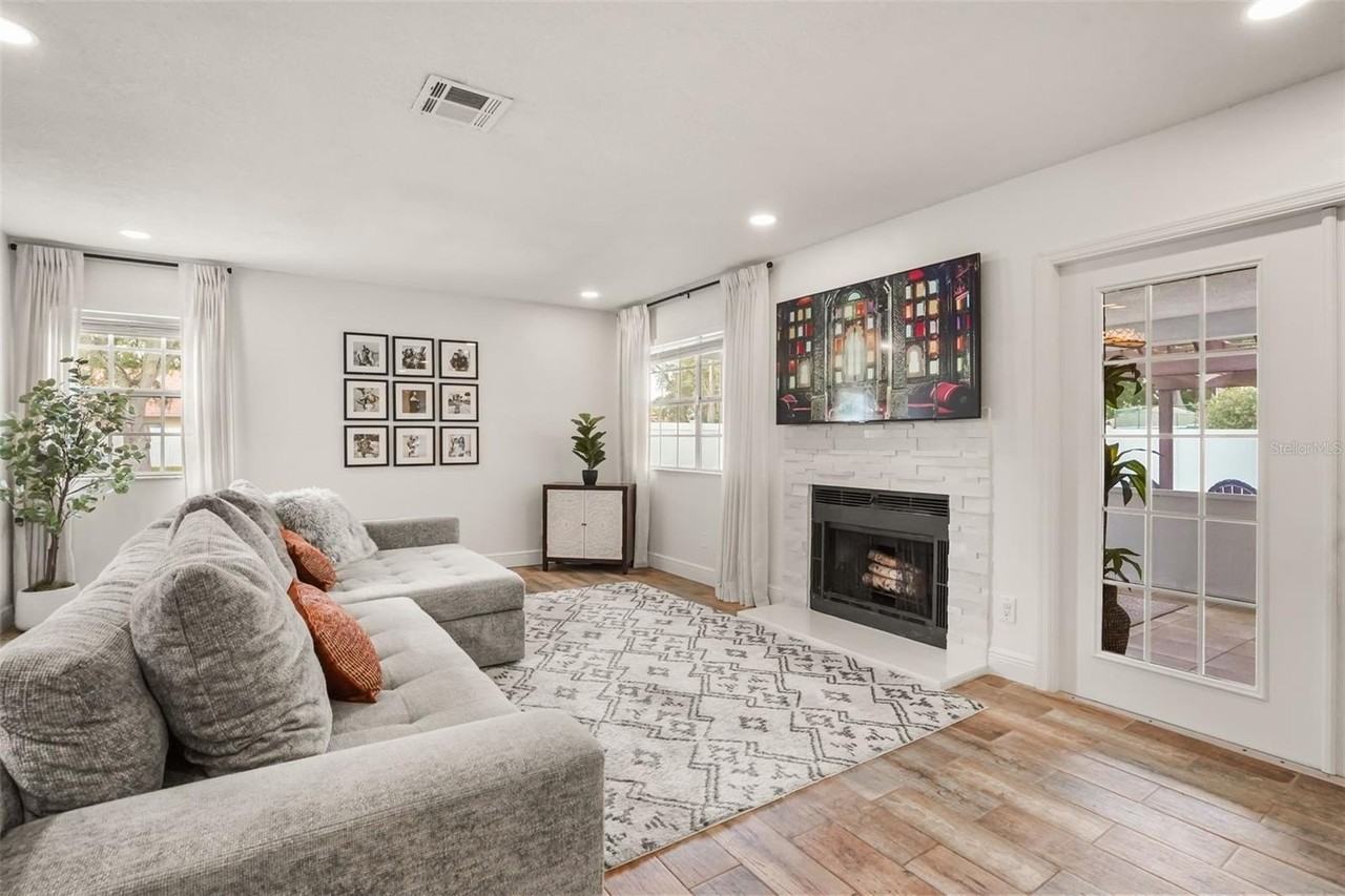 1328 Landry Cir - Photo 6 of 33