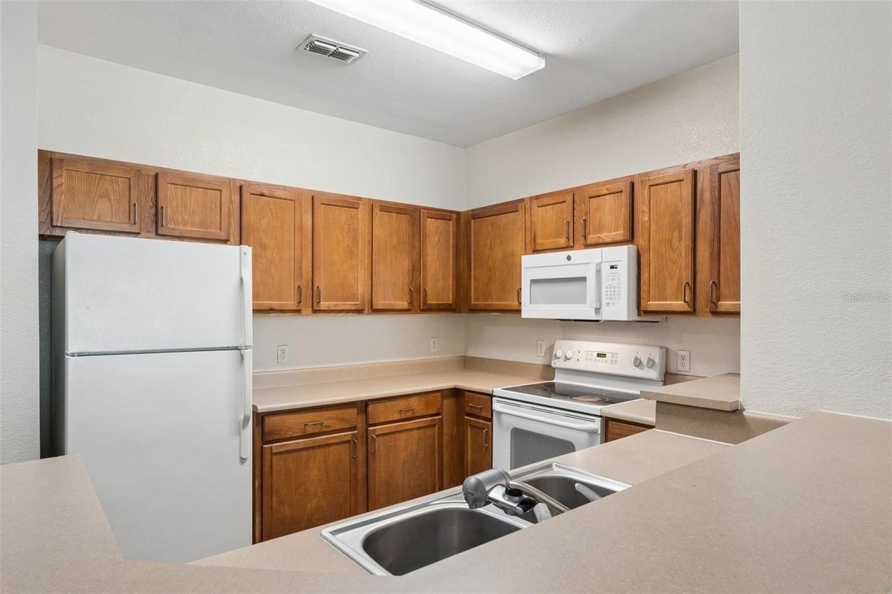 8136 Claire Ann Dr #207 - Photo 7 of 28