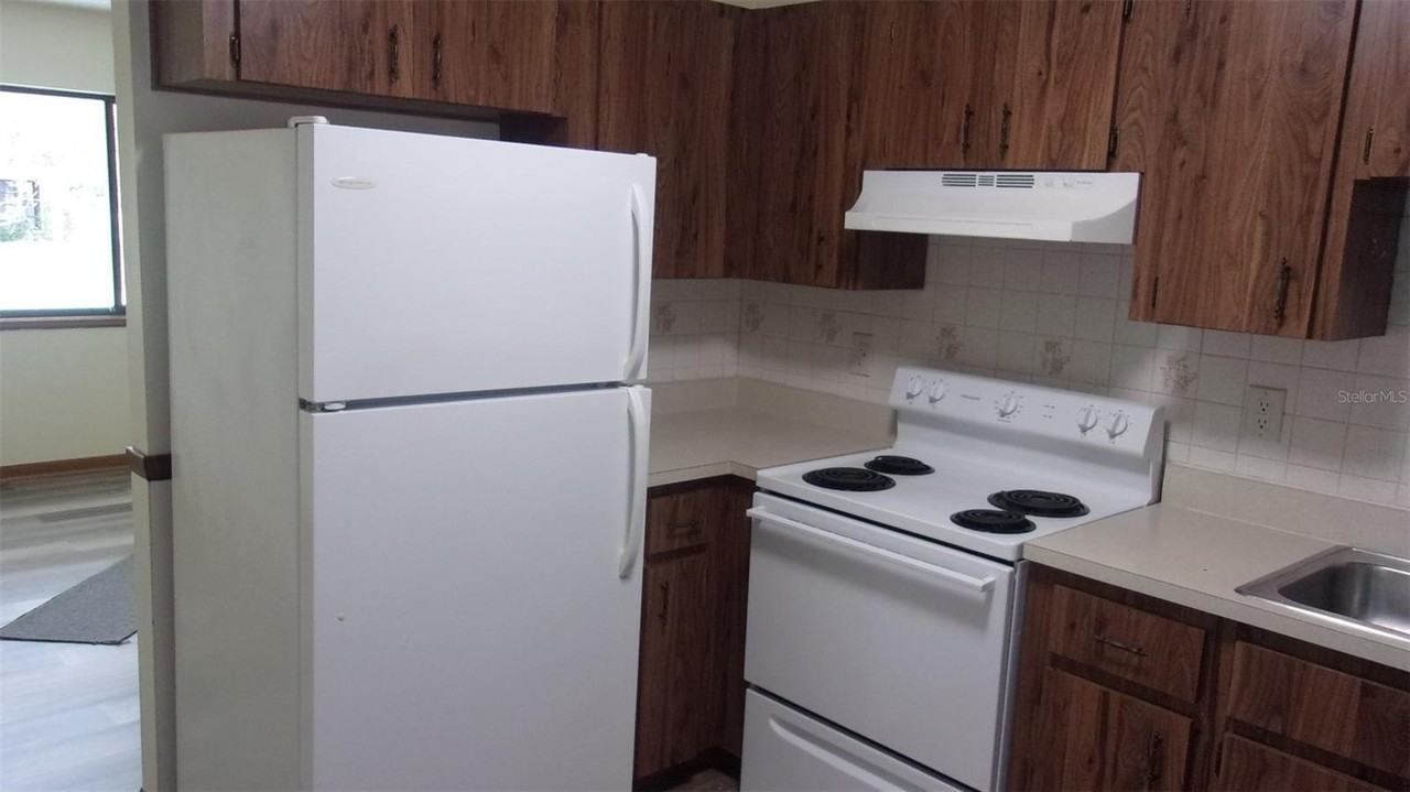 10081 Sw 97th Ct - Photo 4 of 17