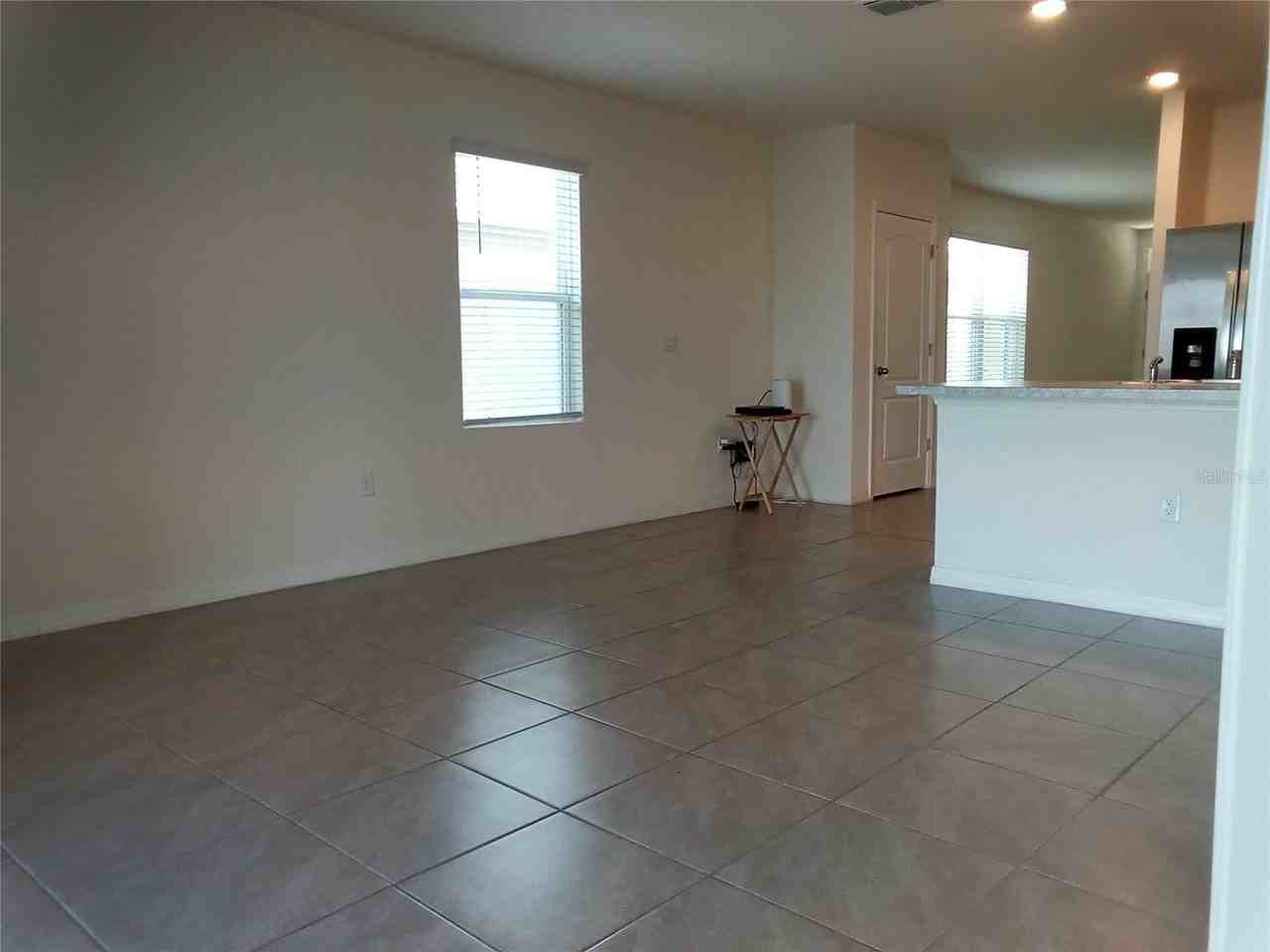 1815 Southfork Dr - Photo 6 of 15