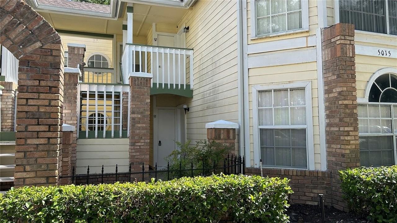 5015 Laguna Bay Cir #91 - Photo 2 of 23
