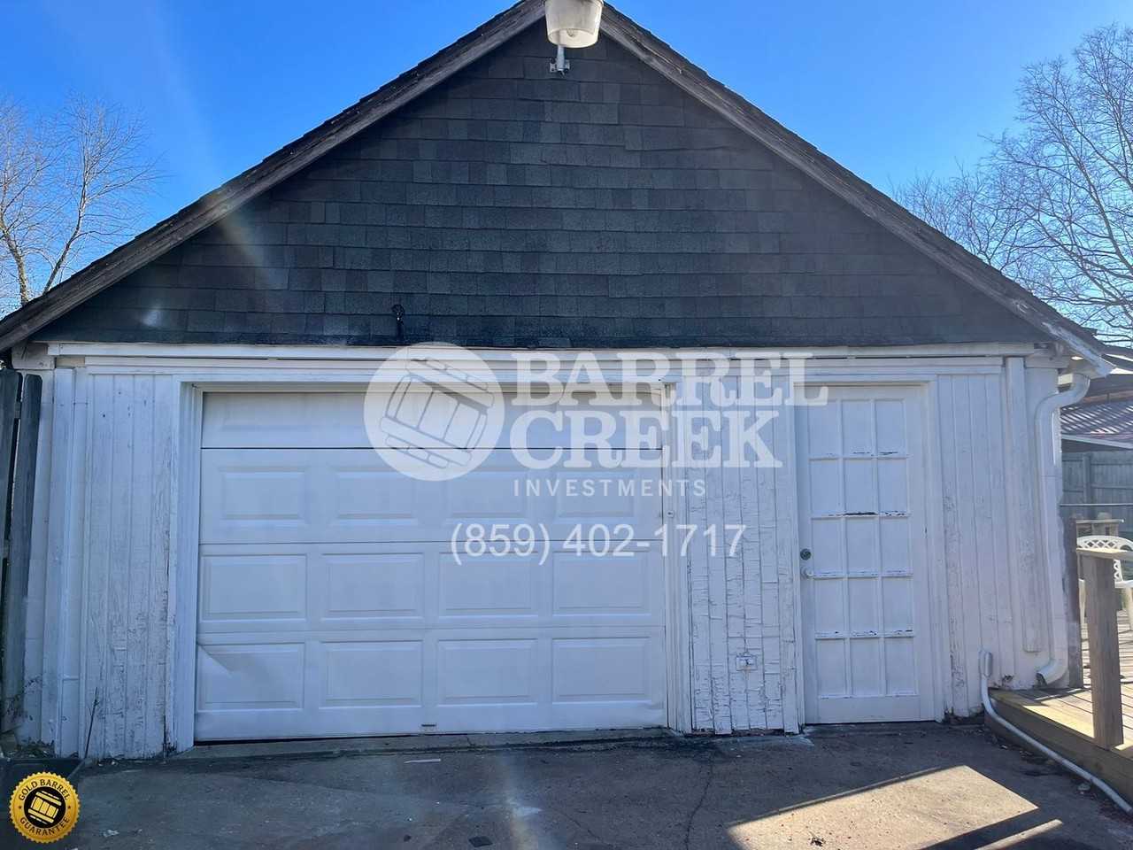 125 Devonia Ave - Photo 4 of 16
