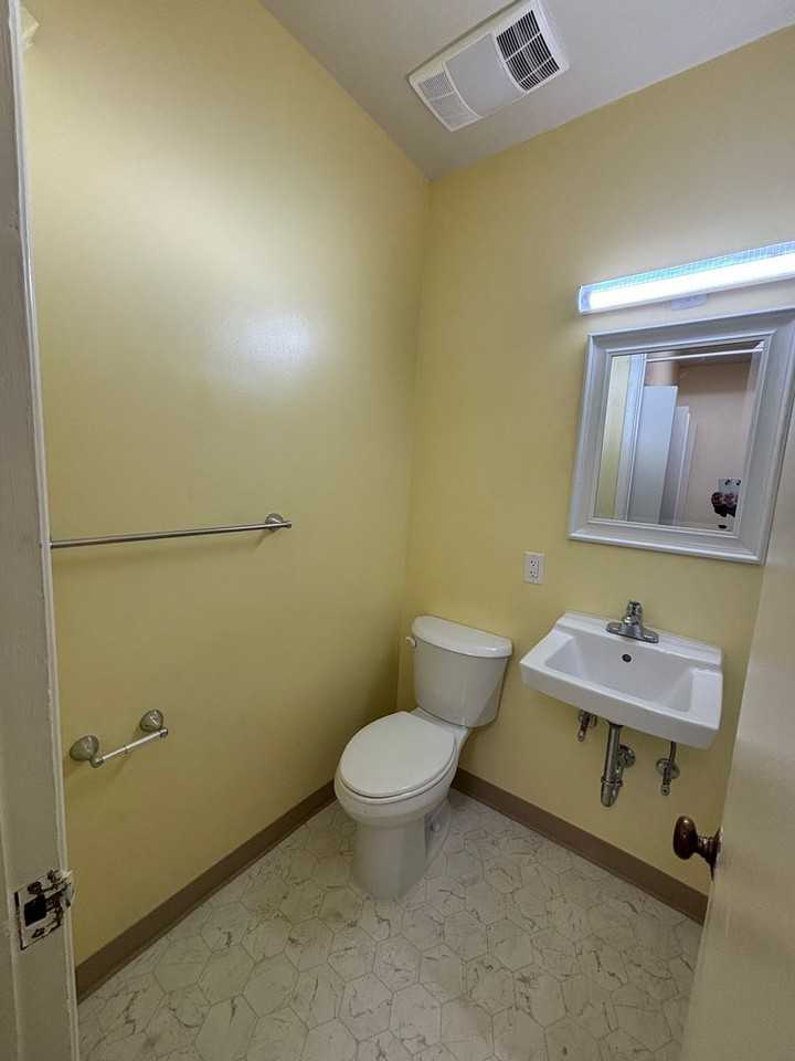 310 Montgomery Street - Photo 5 of 26
