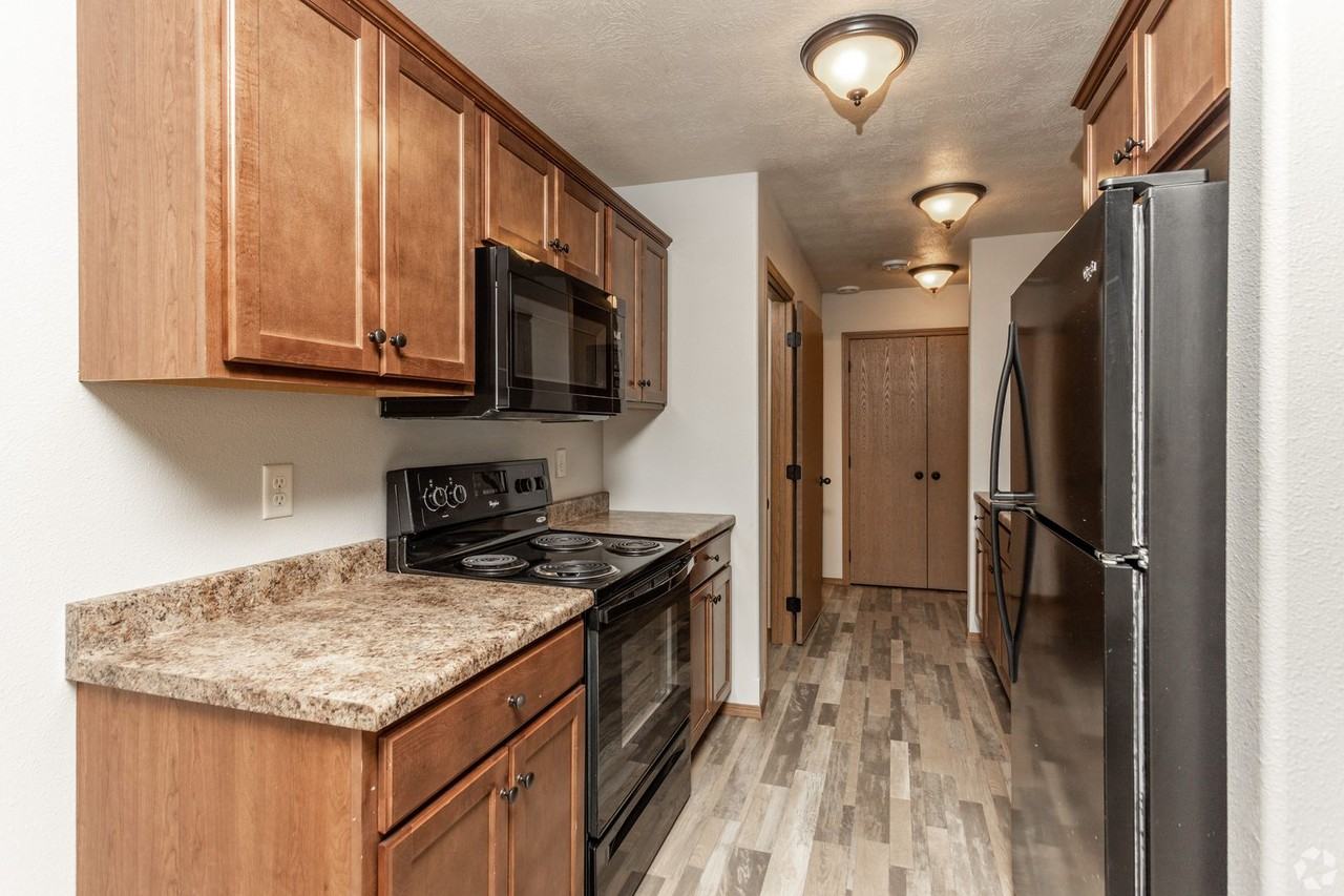 Silver Springs Townhomes - Photo 2 of 16