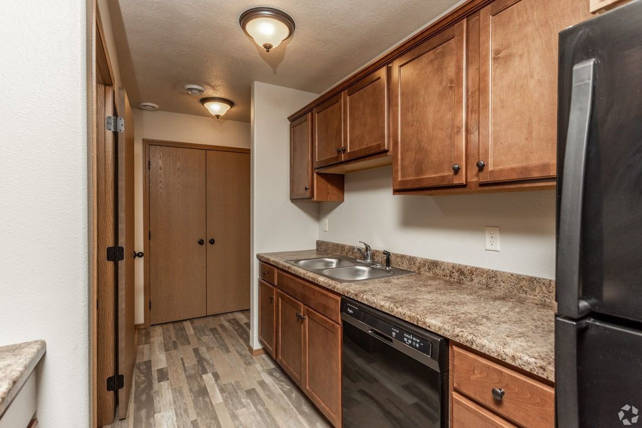 Silver Springs Townhomes - Photo 3 of 16