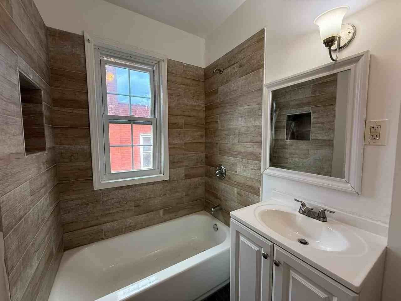 122 Shultas Pl - Photo 5 of 14