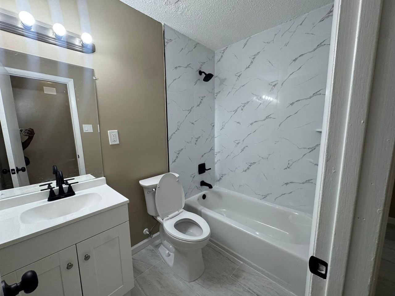 1253 Athey Rd - Photo 5 of 9