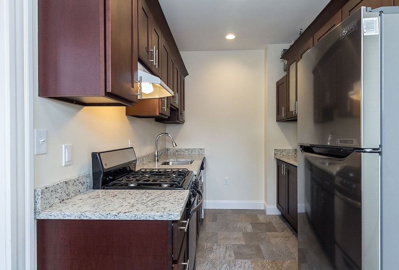 33 Walbridge St - Photo 3 of 9