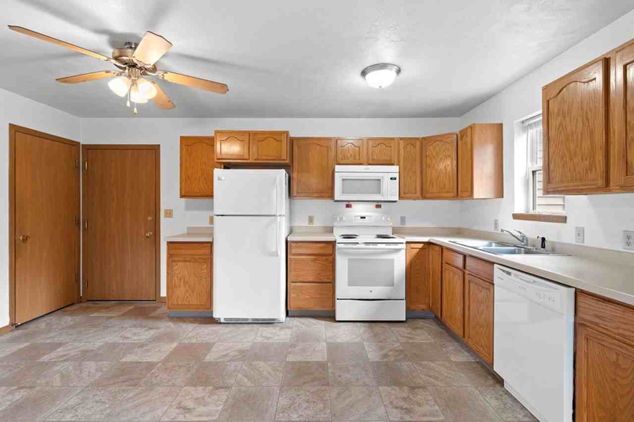 215 Sherman Avenue - Photo 4 of 50