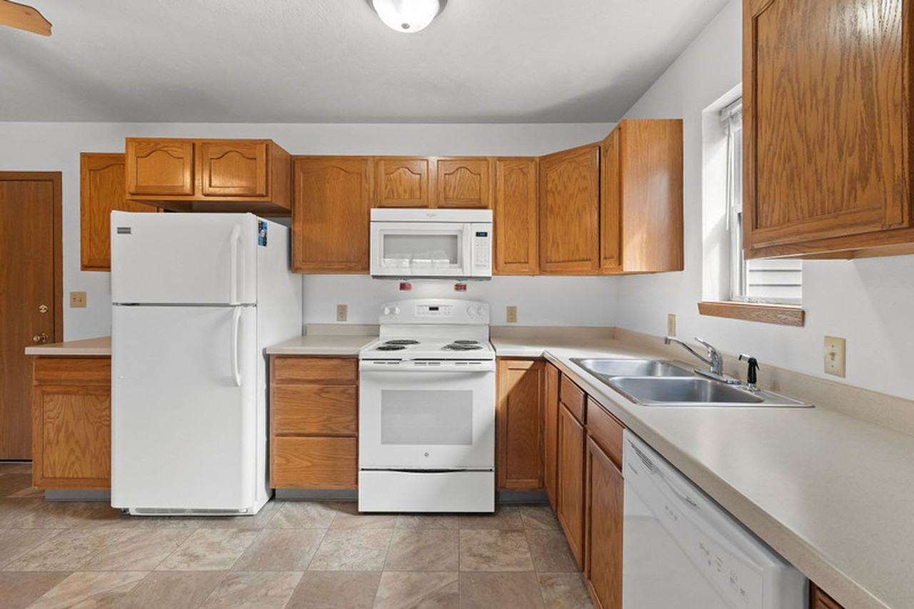 215 Sherman Avenue - Photo 5 of 50