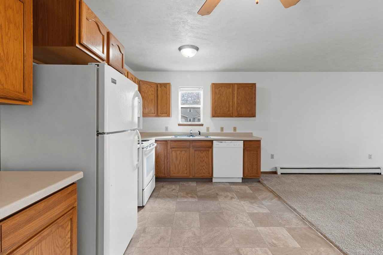 215 Sherman Avenue - Photo 7 of 50