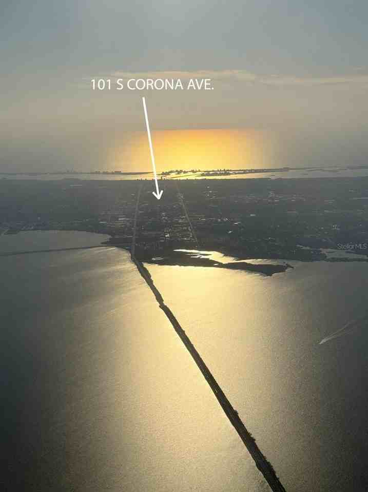 101 S Corona Ave - Photo 3 of 27