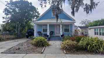 featured image of 542 Division St