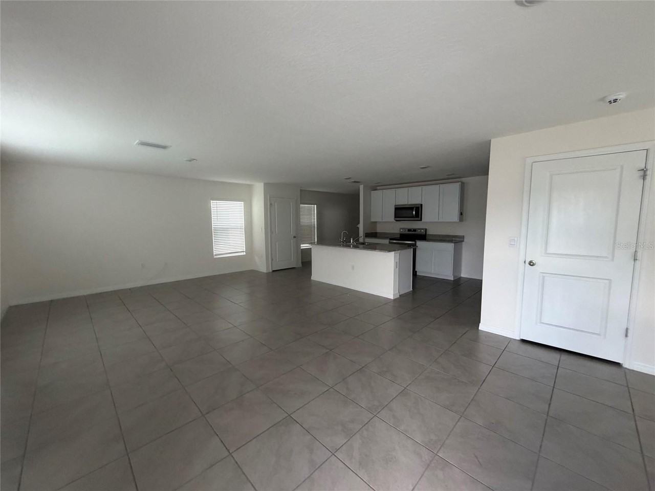 12153 White Cypress Pl - Photo 4 of 10