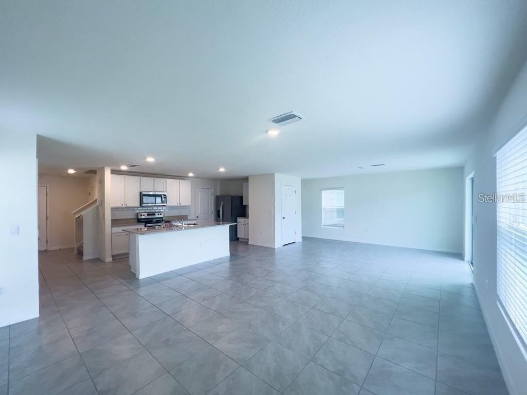 12153 White Cypress Pl - Photo 6 of 10