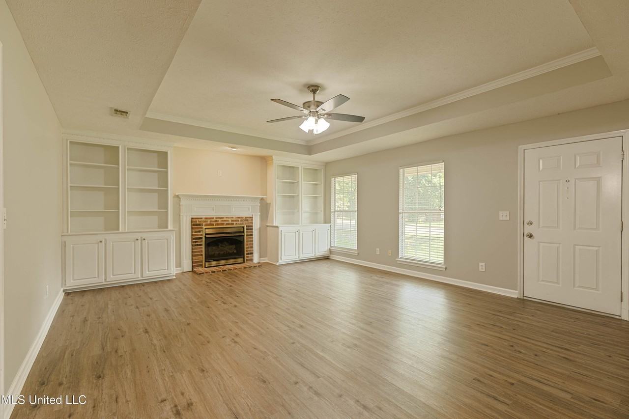 114 Fox Meadow Dr - Photo 6 of 36