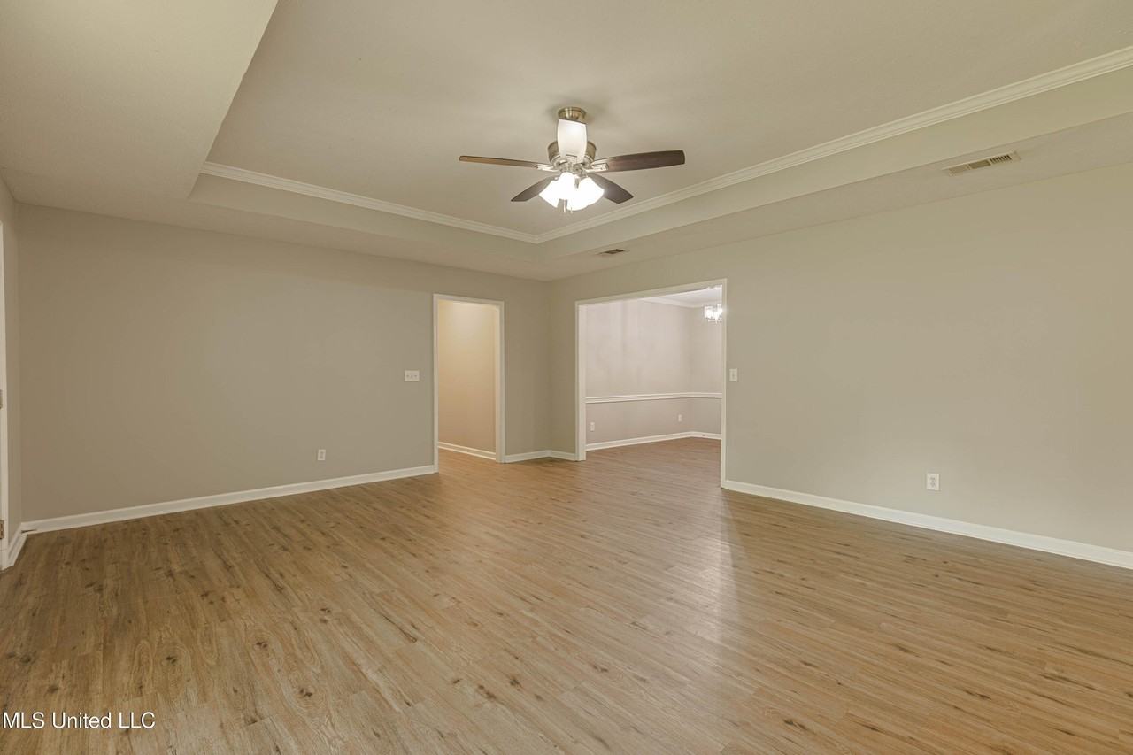 114 Fox Meadow Dr - Photo 7 of 36