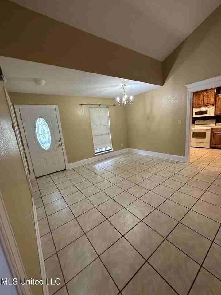 4215 Ingalls Ave - Photo 7 of 31