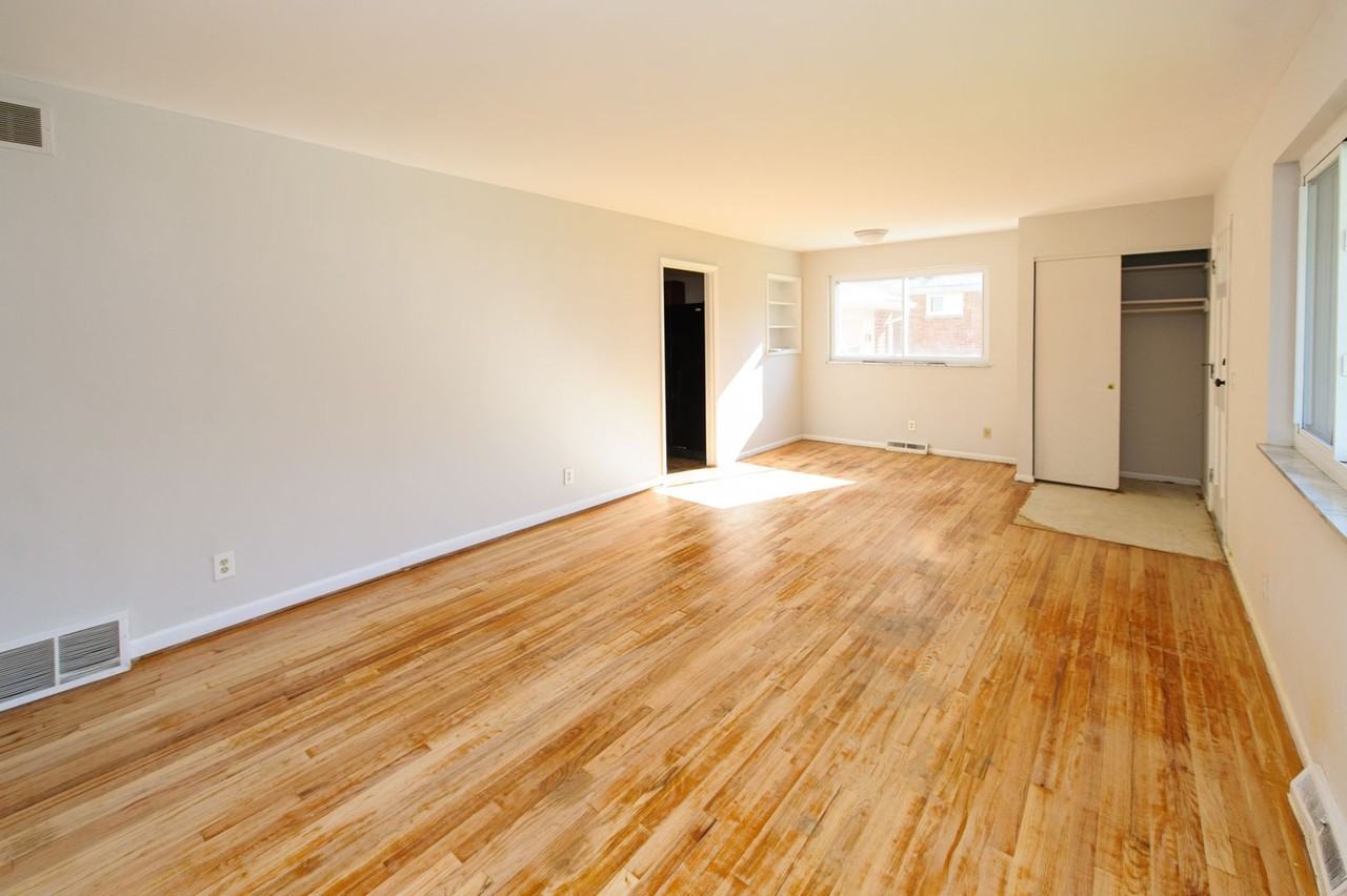 2656 Royal Glen Dr - Photo 6 of 34