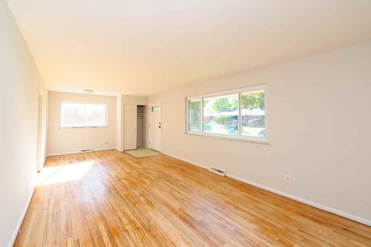 2656 Royal Glen Dr - Photo 7 of 34