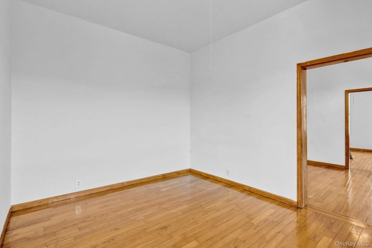 12 N Broadway #1stFL - Photo 5 of 19