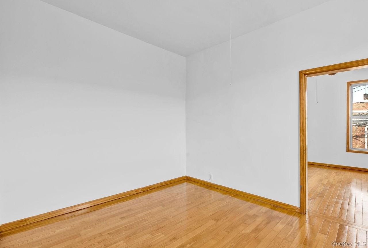 12 N Broadway #1stFL - Photo 6 of 19