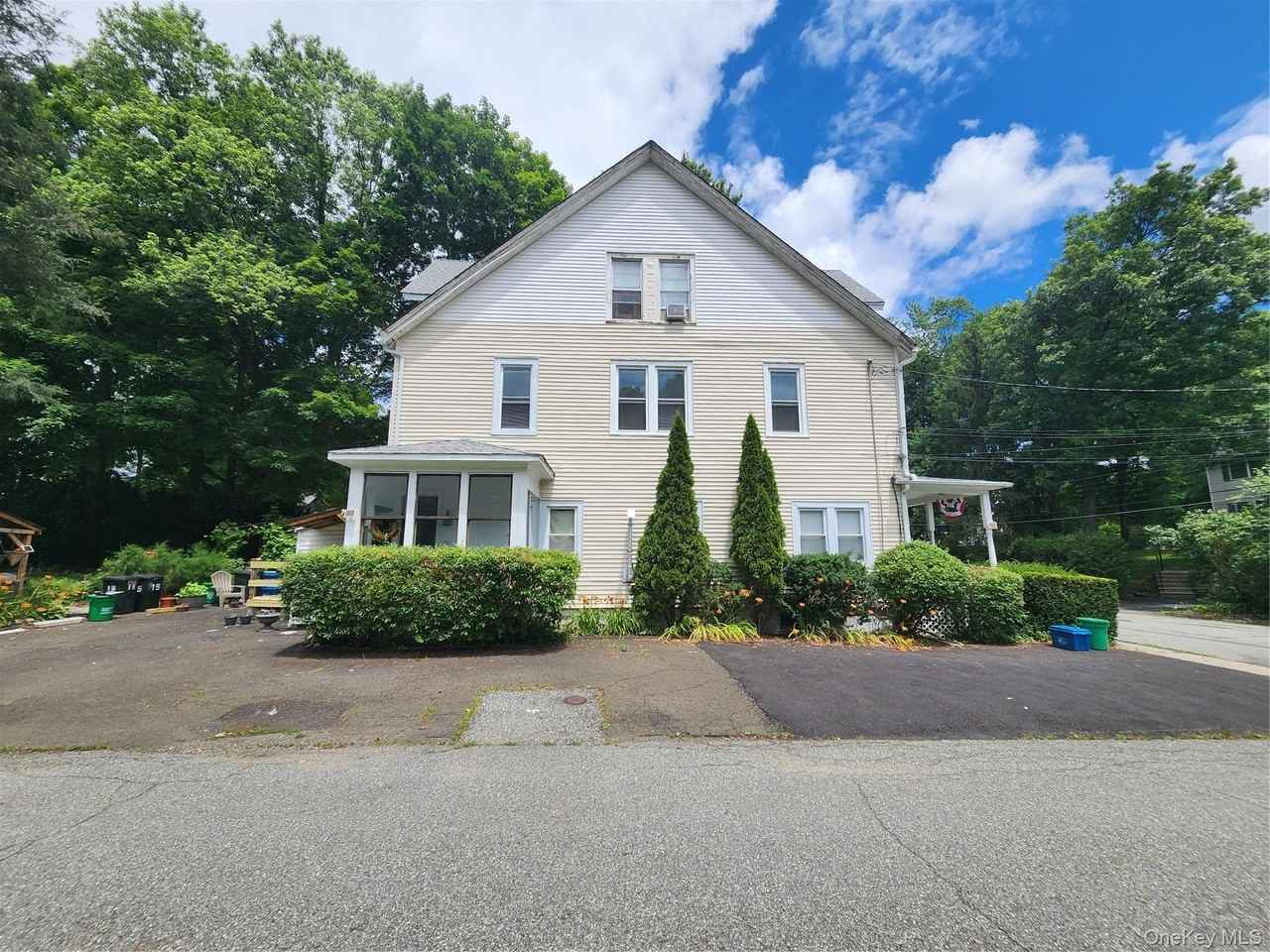 15 Lake Ave #B - Photo 3 of 26