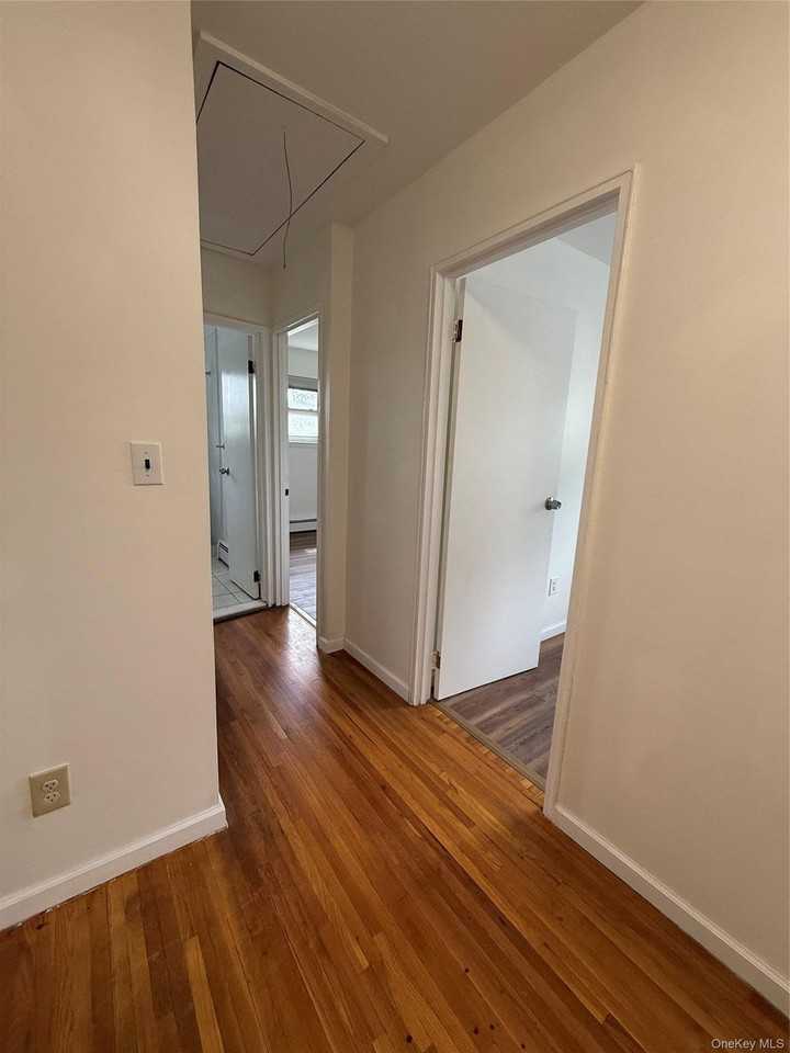 347 Quincy Ave - Photo 5 of 13