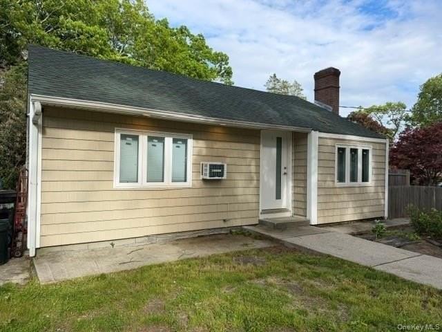 79 Manor Dr - Photo 2 of 9
