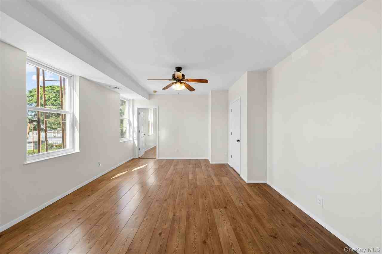 402 Jericho Tpke #1 - Photo 7 of 18