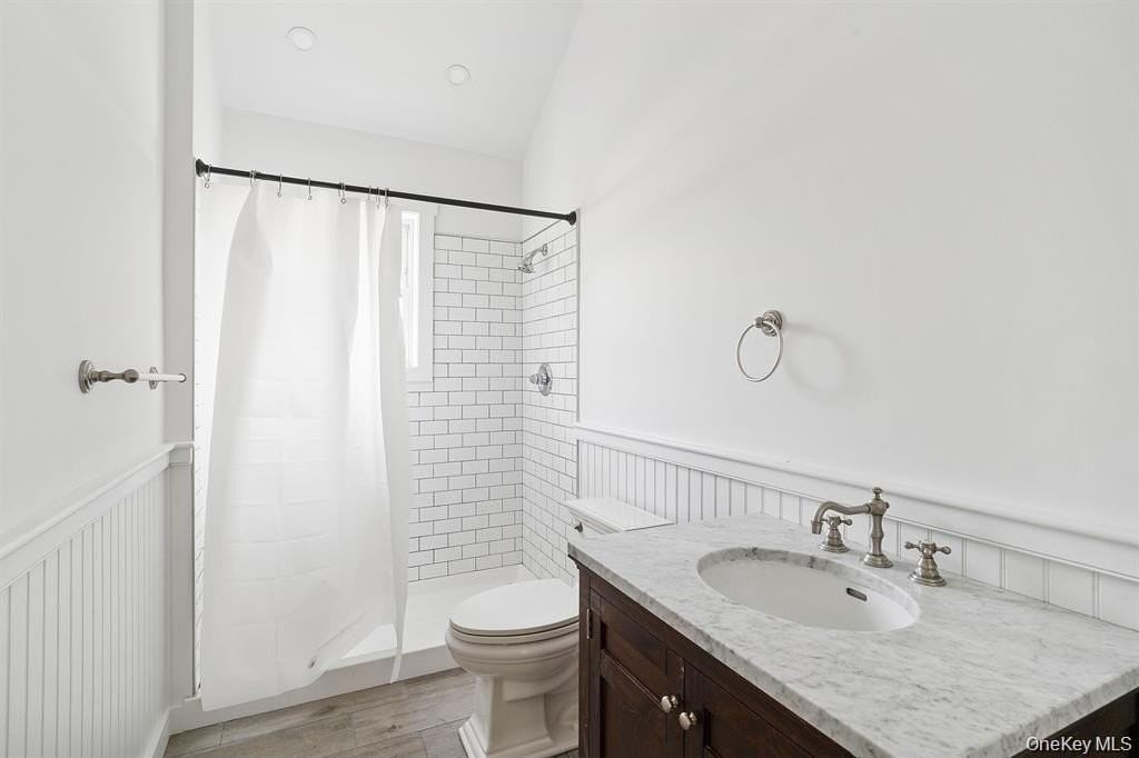 35 Gardners Ln - Photo 7 of 24