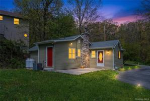 featured image of 797 Forest Glen Rd