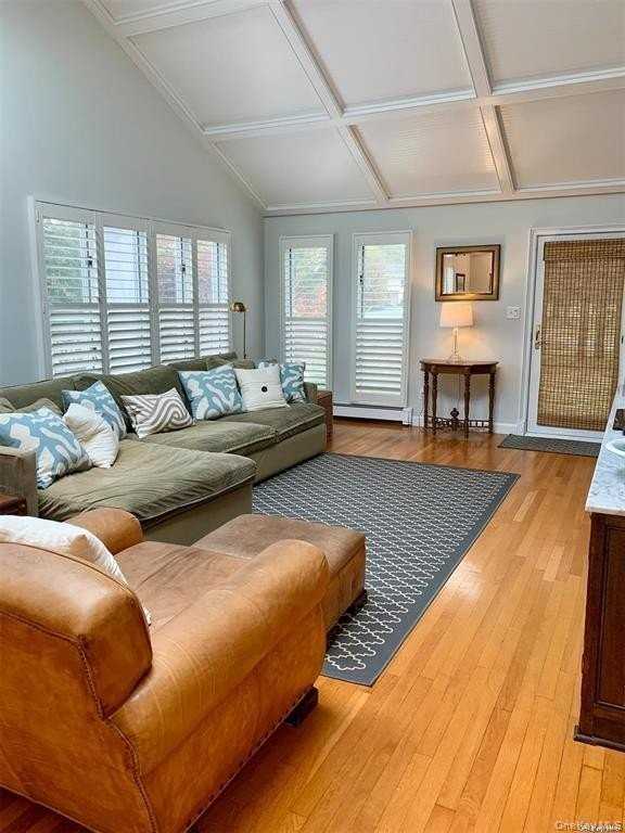 6 Lynn Ct - Photo 2 of 24