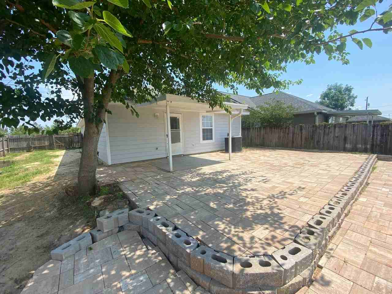 5302 E 7th St - Photo 2 of 14