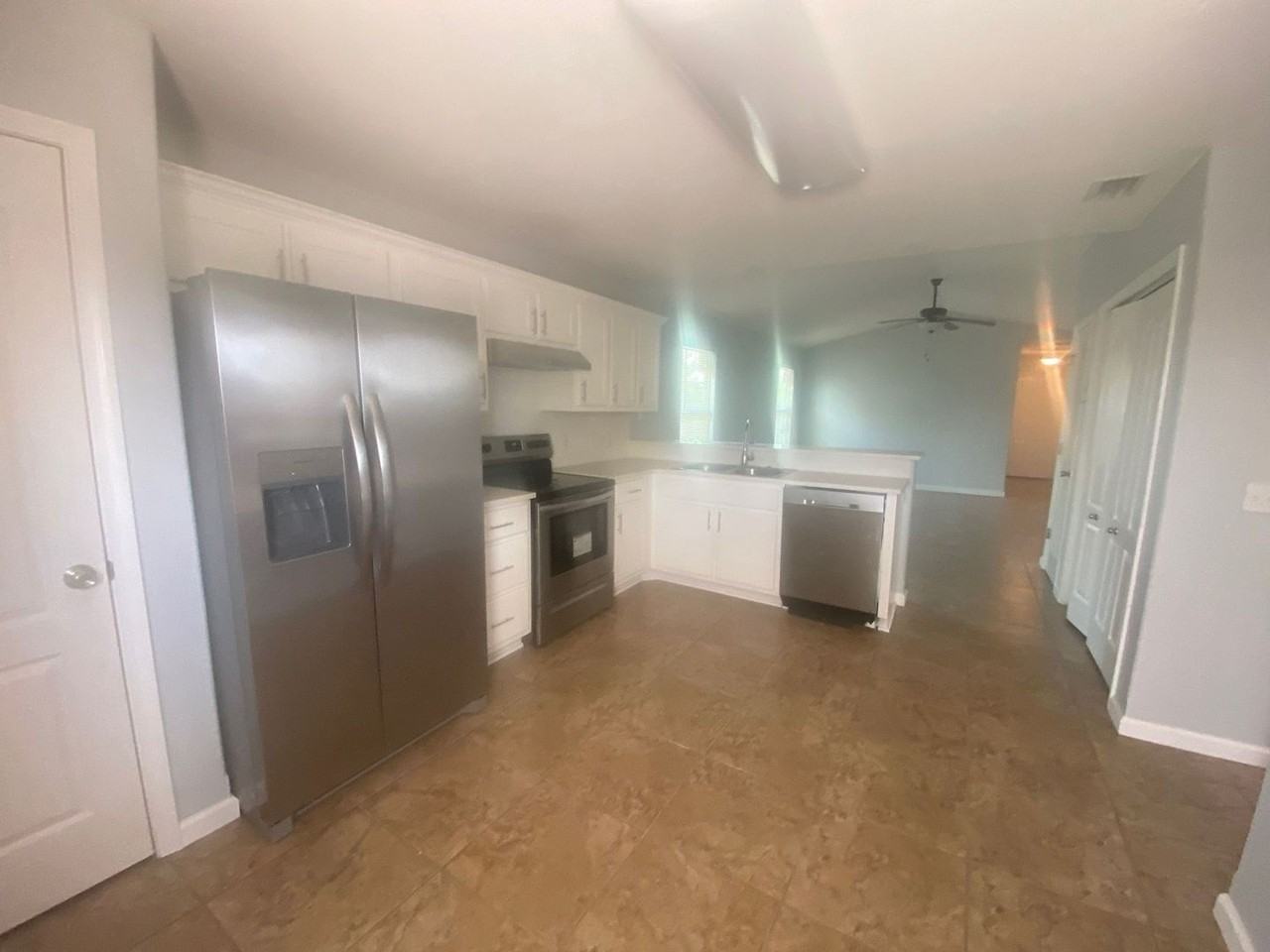 5302 E 7th St - Photo 5 of 14