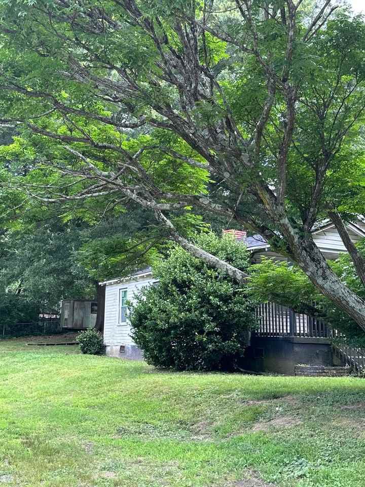 1311 Jay Ave - Photo 3 of 7