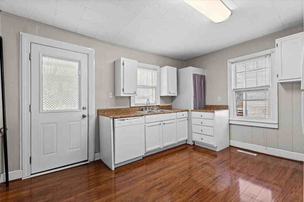 365 5th St - Photo 7 of 26
