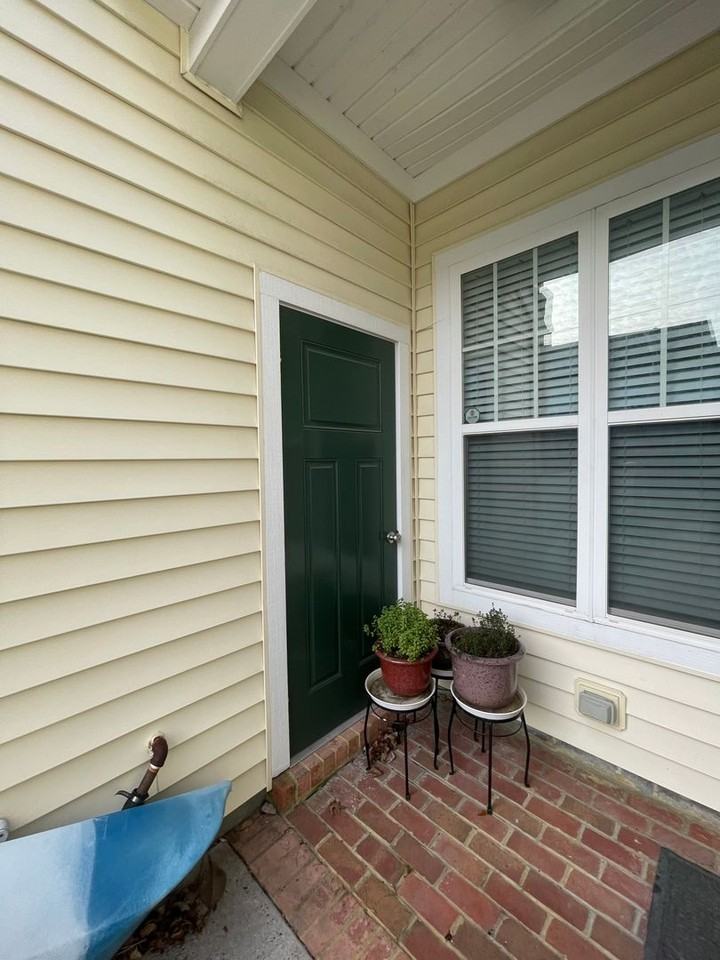 8275 Captains Way - Photo 3 of 30
